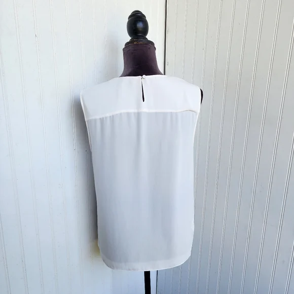 BCBG Max Azria Womens Sleeveless Crew Tank Top Blouse White Drape Sz M - Picture 4 of 9